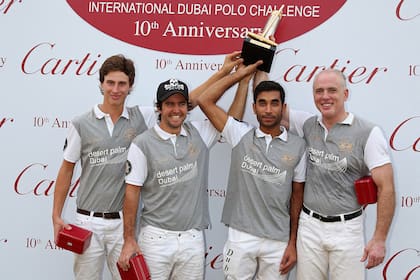 Alan Meeker (derercha), en 2015, en un torneo en Dubai, junto a Tom Brodie, Diego Cavanagh y Rashid Albwardi