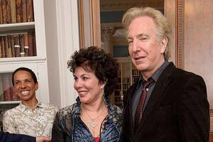 Alan Rickman, quien falleció en 2016, junto a Ruby Wax