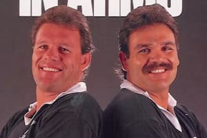 Alan y Gary Whetton, en los tiempos de gloria como forwards de los All Blacks: los mellizos campeones mundiales