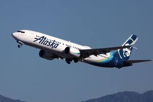 El avión de Alaska Airlines recibió advertencias días antes de perder parte del fuselaje mientras volaba