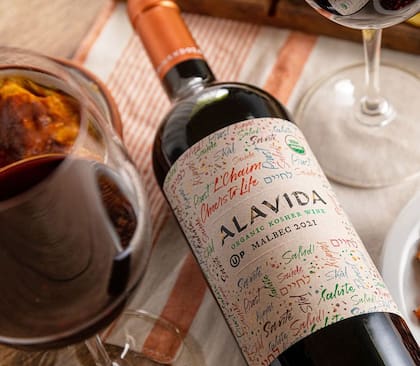 Alavida es el primer vino orgánico y kosher certificado de Argentina y uno de los pocos en el mundo en alcanzar este estatus dual inusual.