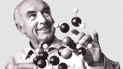 El químico e investigador suizo Albert Hofmann