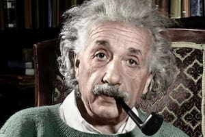 Albert Einstein: “La vida es como montar en bicicleta; para mantener el equilibrio, hay que seguir moviéndose”