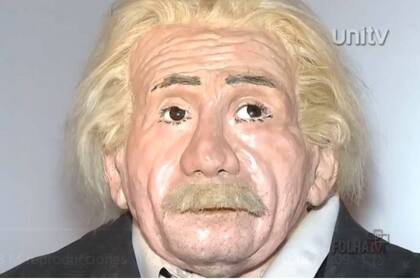 Albert Einstein, rubio y carente de cuello, según la representación de Armacollo