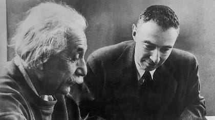 Albert Einstein y Robert Oppenheimer convivieron en el Instituto de Estudios Avanzados de Princeton