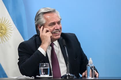 Alberto Fernández negocia a contrarreloj con China por la vacuna Sinopharm