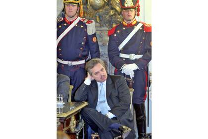 Alberto Fernández durante el homenaje a las víctimas del bombardeos de 1955 en Plaza de Mayo (17 de junio de 2008)