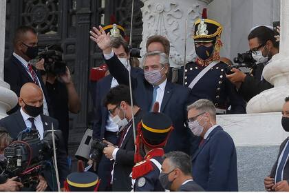 Alberto Fernández al salir del Congreso