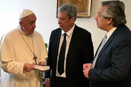 Alberto Fernández con el papa Francisco