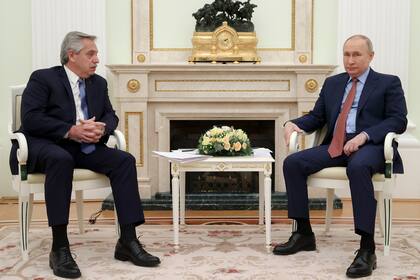 Alberto Fernández con Vladimir Putin en su visita a Rusia este mes