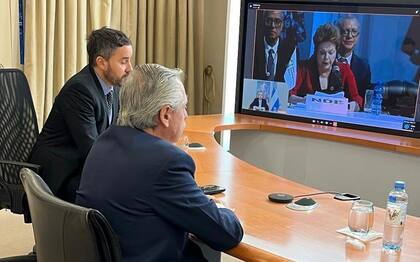 Alberto Fernández conectado al encuentro de los Brics de manera virtual