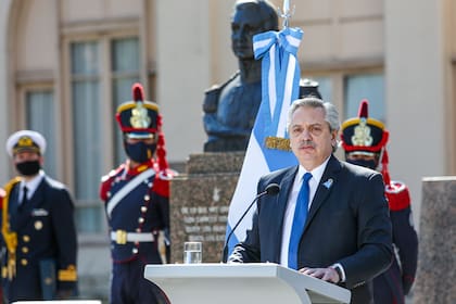 Alberto Fernández durante el homenaje al General San Martín