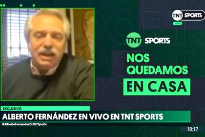 Alberto Fernández, durante la entrevista en que habló más como aficionado al fútbol que como presidente.
