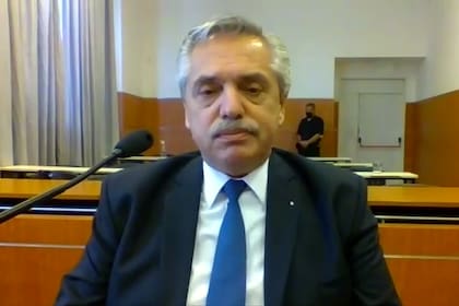 Alberto Fernández, durante su declaración como testigo