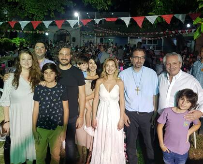 Alberto Fernández, en la Iglesia de San Cayetano, compartiendo la cena de Navidad
