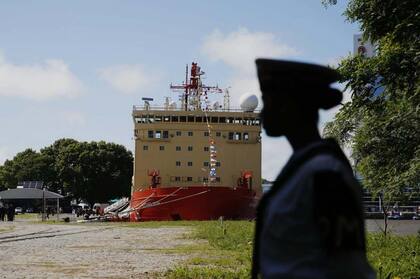 El rompehielos Almirante Irízar se encuentra en Dársena Norte.