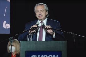 Alberto Fernández en el acto de UPCN