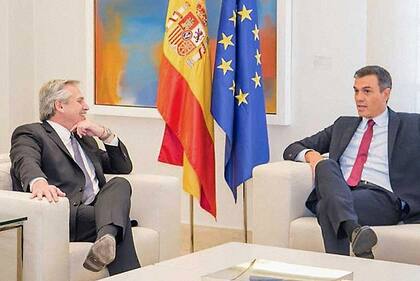 El encuentro en La Moncloa con el presidente del gobierno español, Pedro Sánchez, un aliado de Fernández 