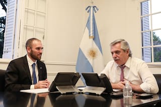 Deuda. La jugada de póker de Fernández y los consejos de Cristina y Lavagna
