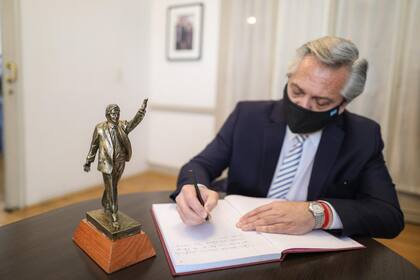 Alberto Fernández