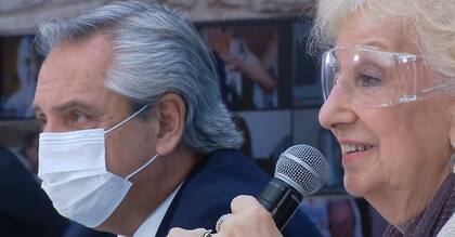 Alberto Fernández junto a Estela de Carlotto, en la previa del Día de la Memoria por la Verdad y la Justicia