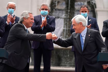 Alberto Fernández junto a Sebastián Piñera