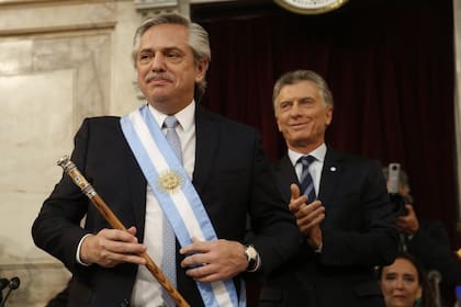 Alberto Fernández, luego de recibir el bastón de mando y la banda presidencial el 10 de diciembre de 2019