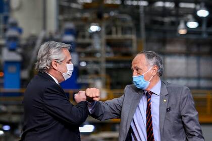 Alberto Fernández presentó medidas para reactivar la industria nacional