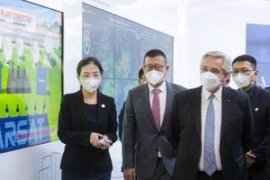 Alberto Fernández recorrió el Centro Tecnológico de Huawei en Pekín la semana pasada