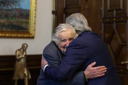 Alberto Fernández se reunió con los ex presidentes Rodríguez Zapatero, Mujica, Cerezo y Samper