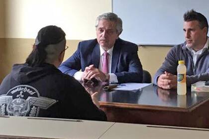 Alberto Fernández toma exámen en la Facultad de Derecho de la UBA