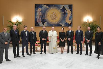 El Papa Francisco junto a la comitiva argentina