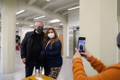 El presidente Alberto Fernández votó en una escuela en Puerto Madero