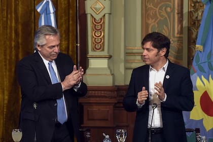Alberto Fernández y Axel Kicillof en la presentación de la Cuenta DNI