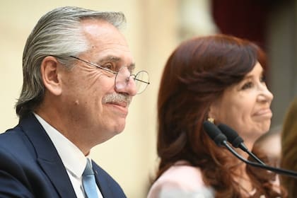 Alberto Fernández y Cristina Kirchner apuntaron hoy contra Patricia Bullrich