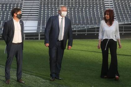 Alberto Fernández y Cristina Kirchner Áxel Kicillof, Sergio Massa y Máximo Kirchner el ultimo 18 de diciembre en el Estadio Énico de La Plata