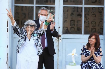 Alberto Fernández y Cristina Kirchner, junto a Ángela Paolín de Boitano