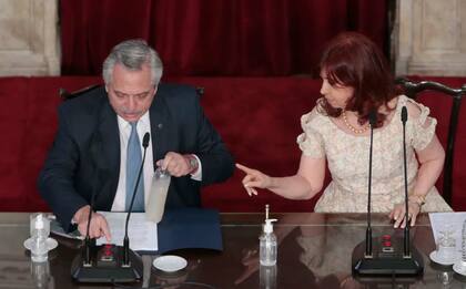 Alberto Fernández y Cristina Kirchner en la apertura de sesiones ordinarias 