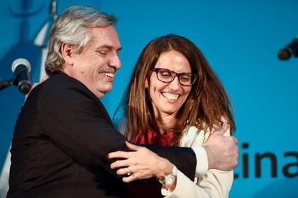 Alberto Fernández y Elizabeth Gómez Alcorta