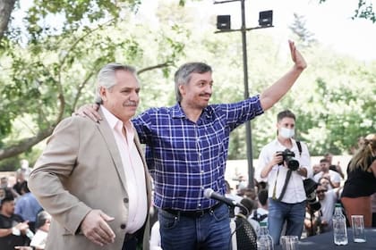 Alberto Fernández y Máximo Kirchner, en diciembre de 2021, en la quinta de San Vicente de Juan y Eva Perón