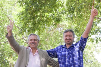 Alberto Fernández y Máximo Kirchner, en la jura de la nueva conducción del PJ bonaerense, en la quinta de San Vicente