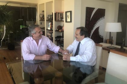 Alberto Fernández y Ricardo Alfonsín, en Puerto Madero