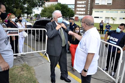 Alberto Maceira, el director del Hospital Posadas junto al exminsitro de Salud Ginés González García