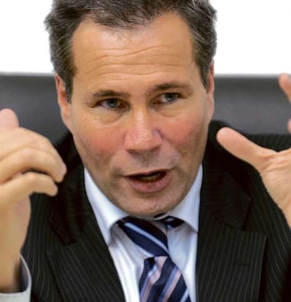 Alberto Nisman fue hallado muerto cuatro días después de denunciar a la expresidenta