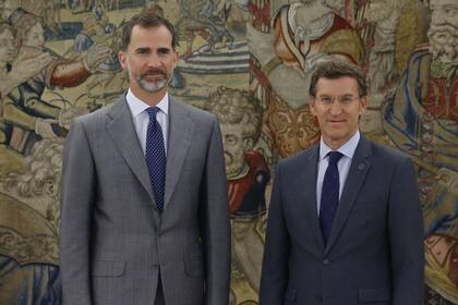 Alberto Núñez Feijóo y el Rey Felipe VI en una audiencia en Galicia en 2015