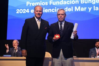 Alberto Piola, al recibir el lunes el Premio Fundación Bunge y Born 2024 en Ciencias del Mar y la Atmósfera