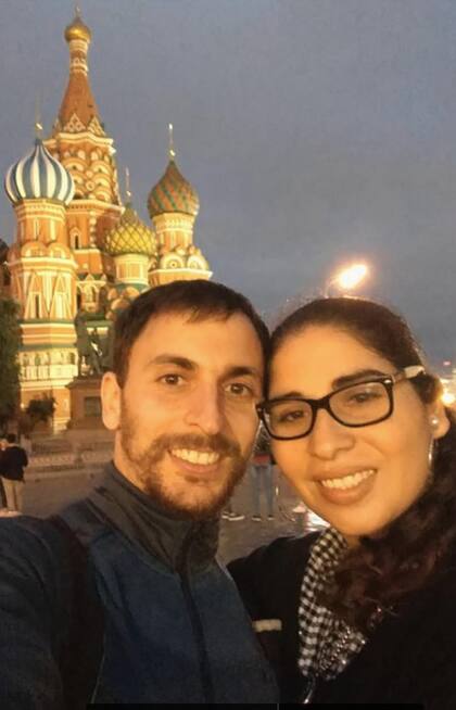 Alberto y su novia Ángeles cumplieron un sueño en Rusia.