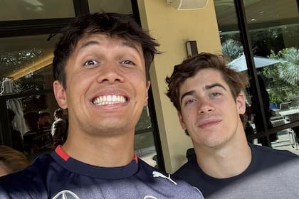 Albon y Colapinto protagonizaron varios episodios de Team Torque, un "programa" en el que charlaban amistosamente y llegaban a los simpatizantes de ambos y de Williams; este viernes emitieron el último de 2024.