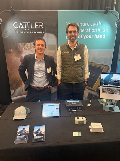 Albornoz se mudó a Estados Unidos, donde hoy operan fuertemente