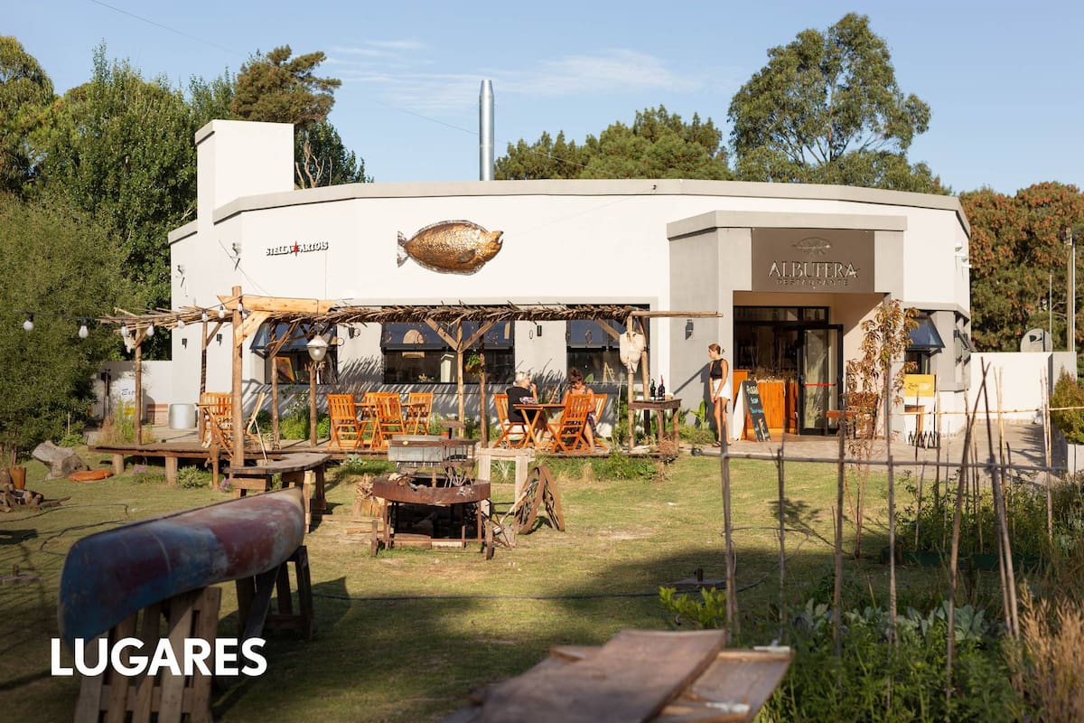 7 restaurantes premiados na costa atlântica que elevam o nível da gastronomia